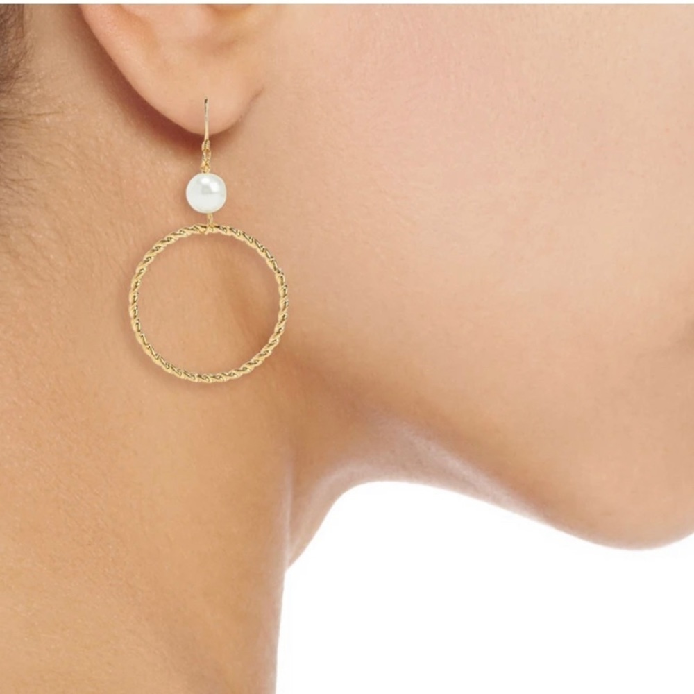 Kenneth Jay Lane Earrings - Picture 1 of 5